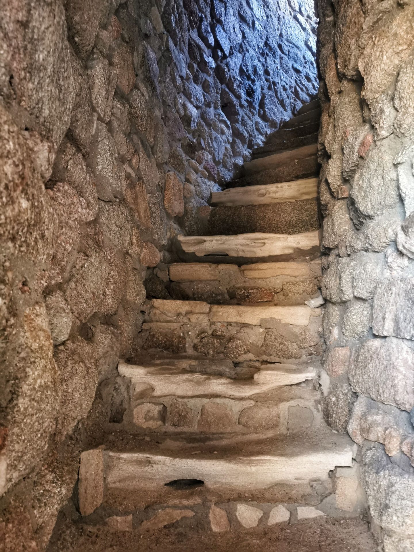 10 scala interna- Torre-di-Vignola